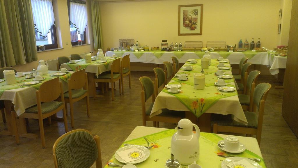 Gasthof Landhotel Gruner Baum Cadolzburg Ngoại thất bức ảnh