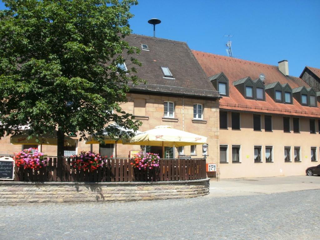 Gasthof Landhotel Gruner Baum Cadolzburg Ngoại thất bức ảnh