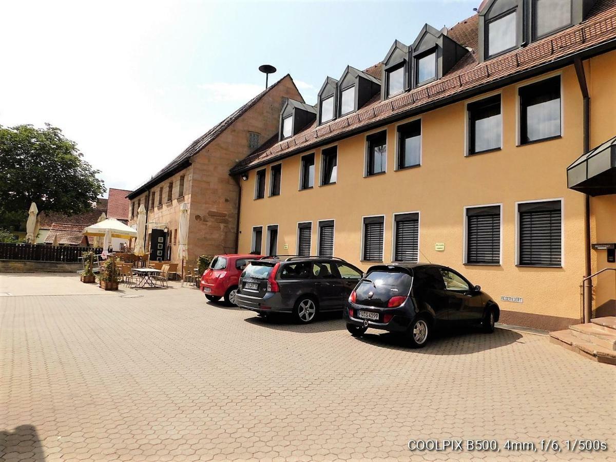 Gasthof Landhotel Gruner Baum Cadolzburg Ngoại thất bức ảnh