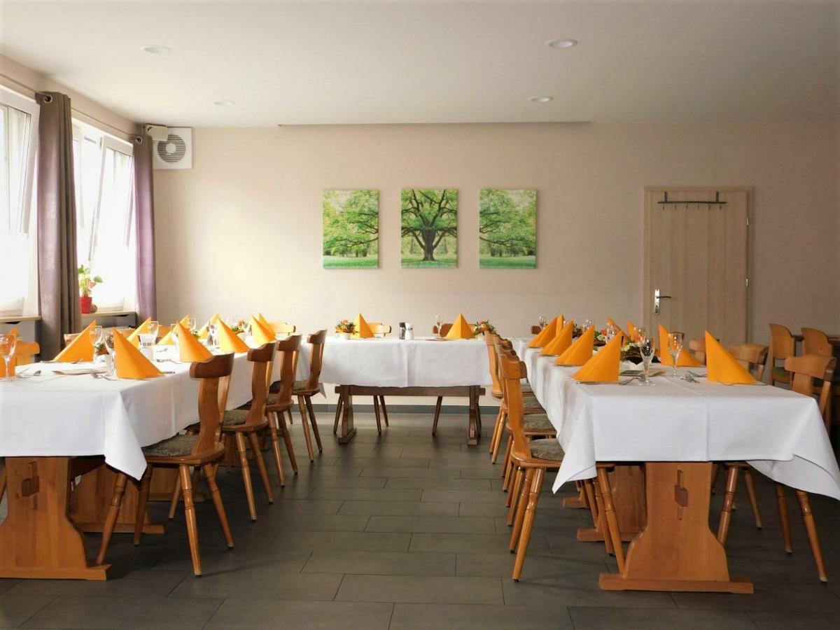 Gasthof Landhotel Gruner Baum Cadolzburg Ngoại thất bức ảnh
